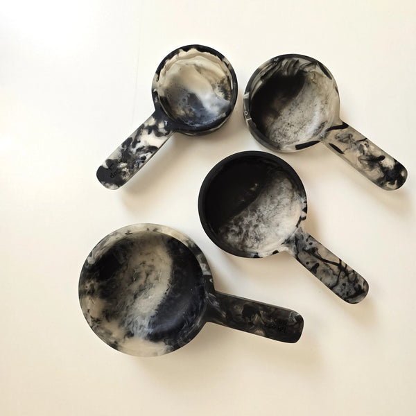 Measuring Cup Set by Gibb & Daan Measuring Cups Gibb & Daan Black & White