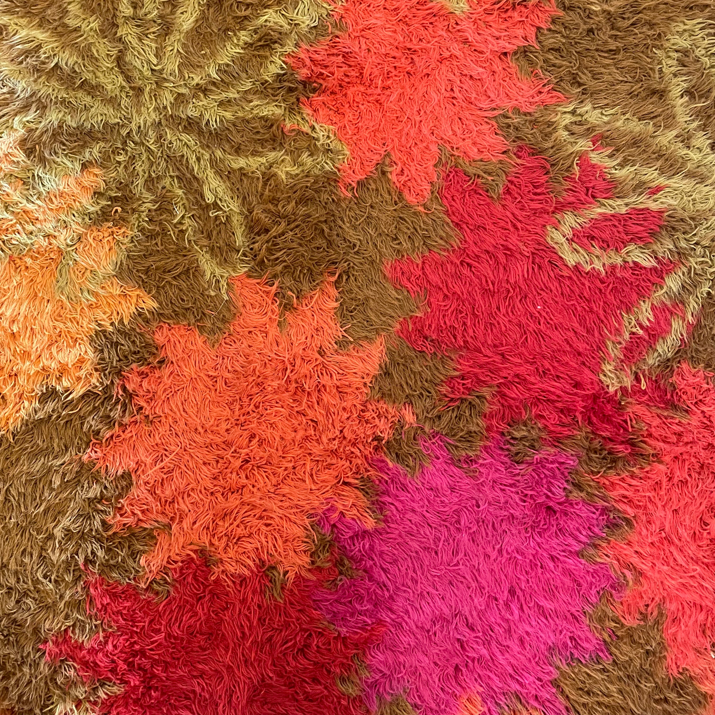5’6” x 8’7” 1970’s Floral Shag Rug Rugs CANDID HOME   