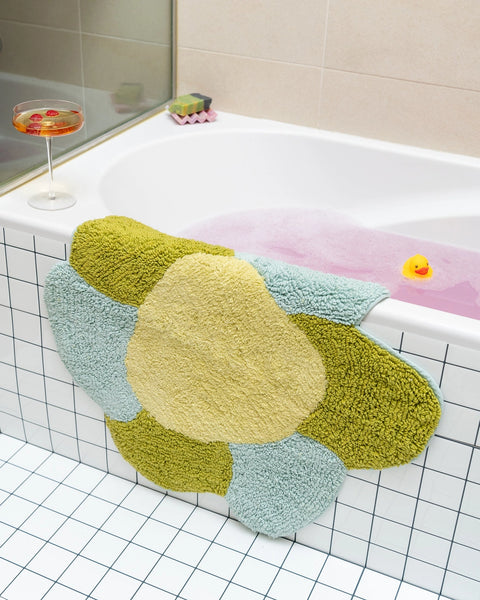 Gardenia Bathmat by Tarta Gelatina Bath Mats & Rugs TARTA GELATINA