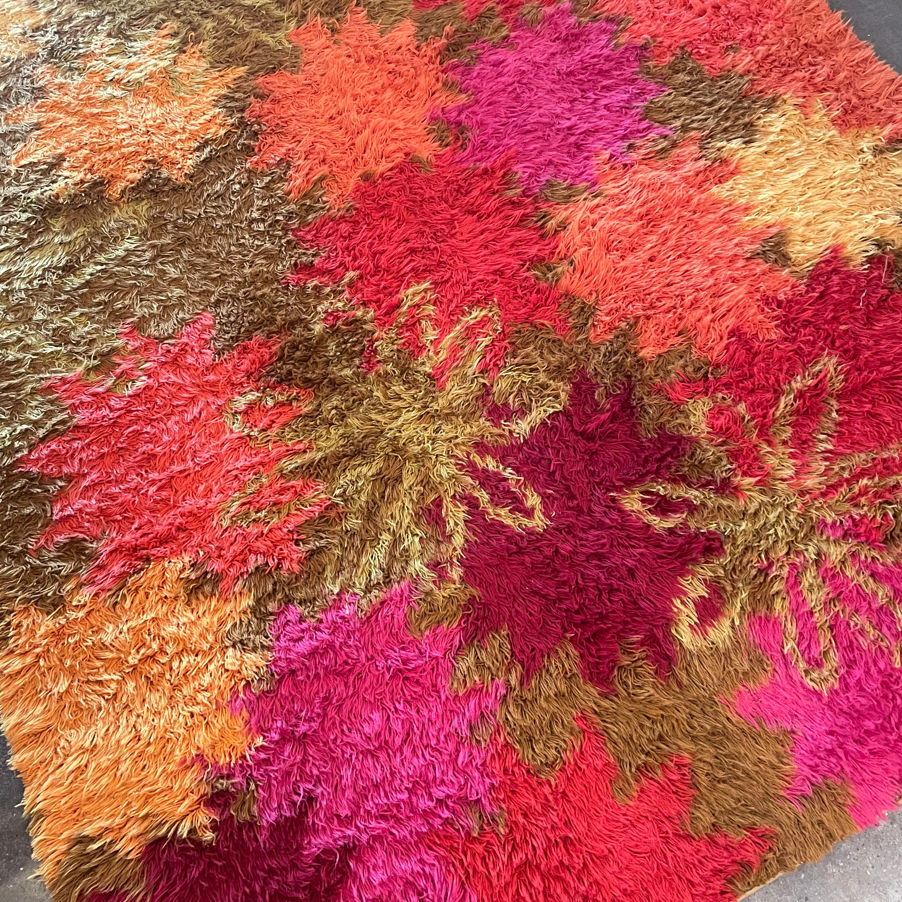 5’6” x 8’7” 1970’s Floral Shag Rug Rugs CANDID HOME   