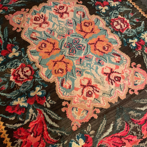 5’6” x 6’9” Vintage Floral Kilim Rug  CANDID HOME   