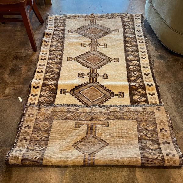 3’4” x 6’9” Vintage Turkish Shag Rug Rugs CANDID HOME