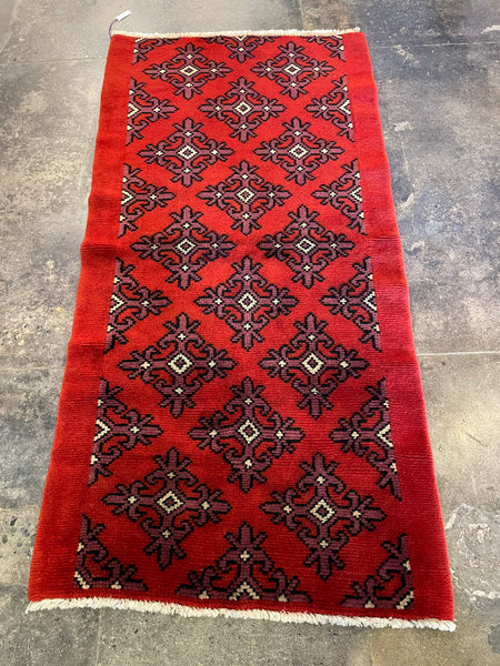 2’3” x 4’6” Vintage Turkish Rug