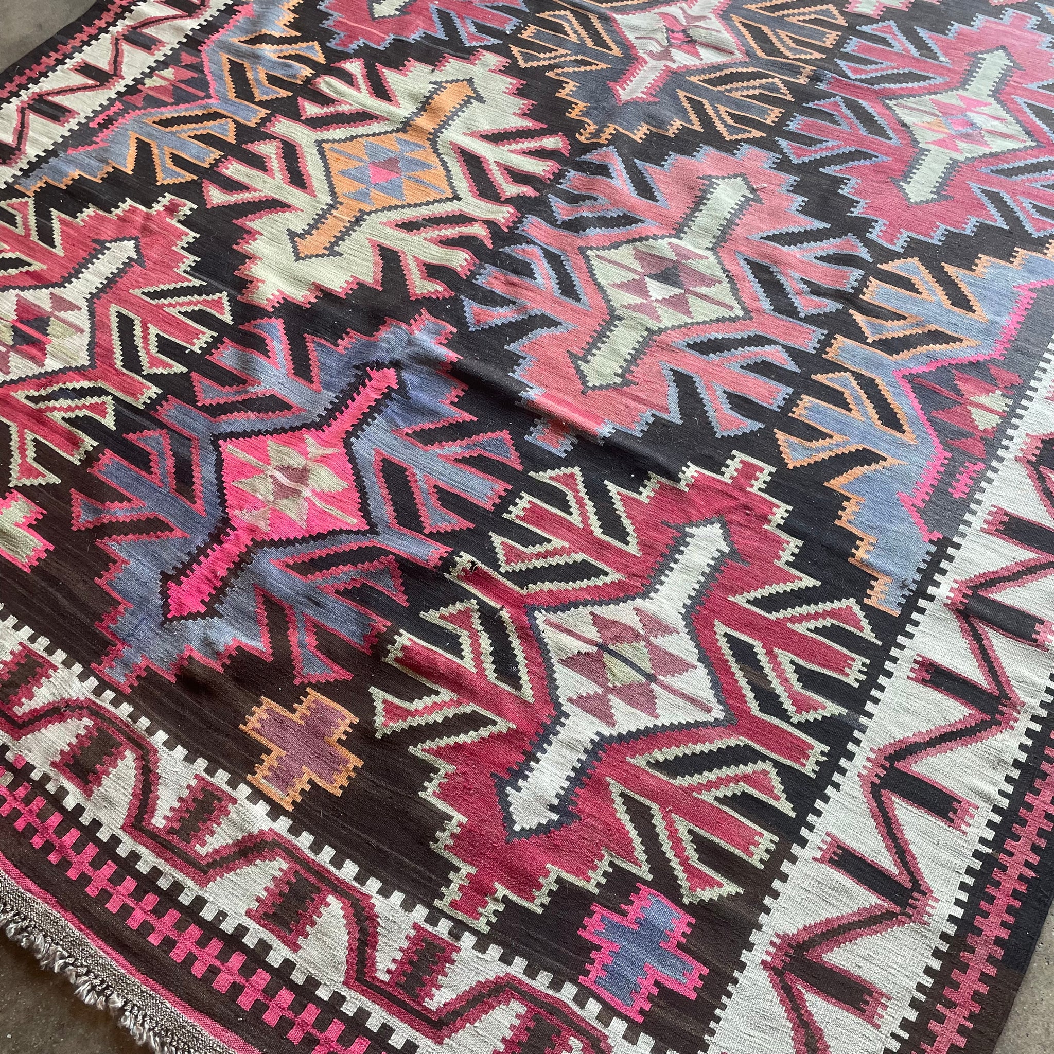 Vintage Kuba Kilim Rug - 6'7" x 10'10" Rugs CANDID HOME
