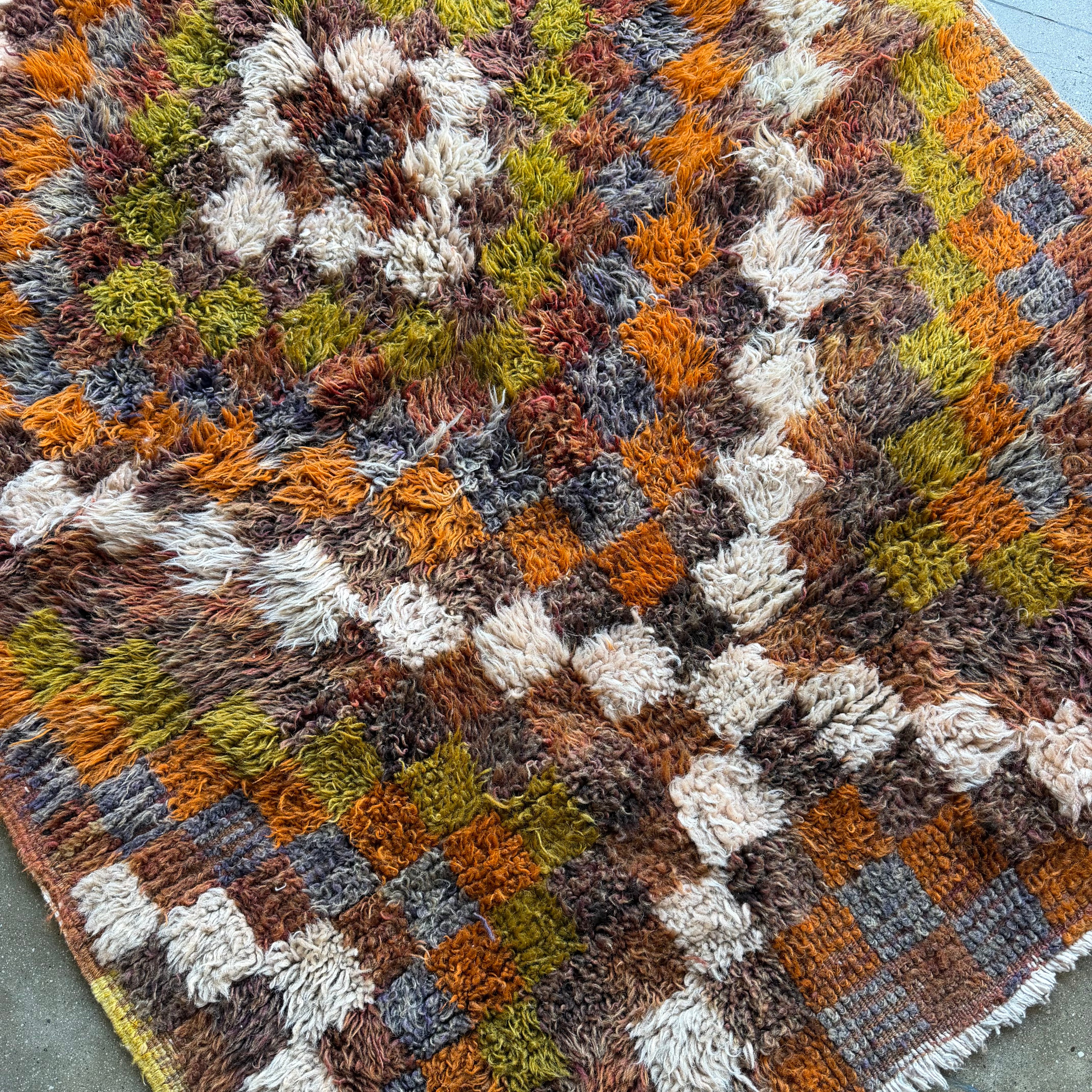 1970's Checkered Moroccan Shag Rug - 3'9" x 5'1" Rugs CANDID HOME