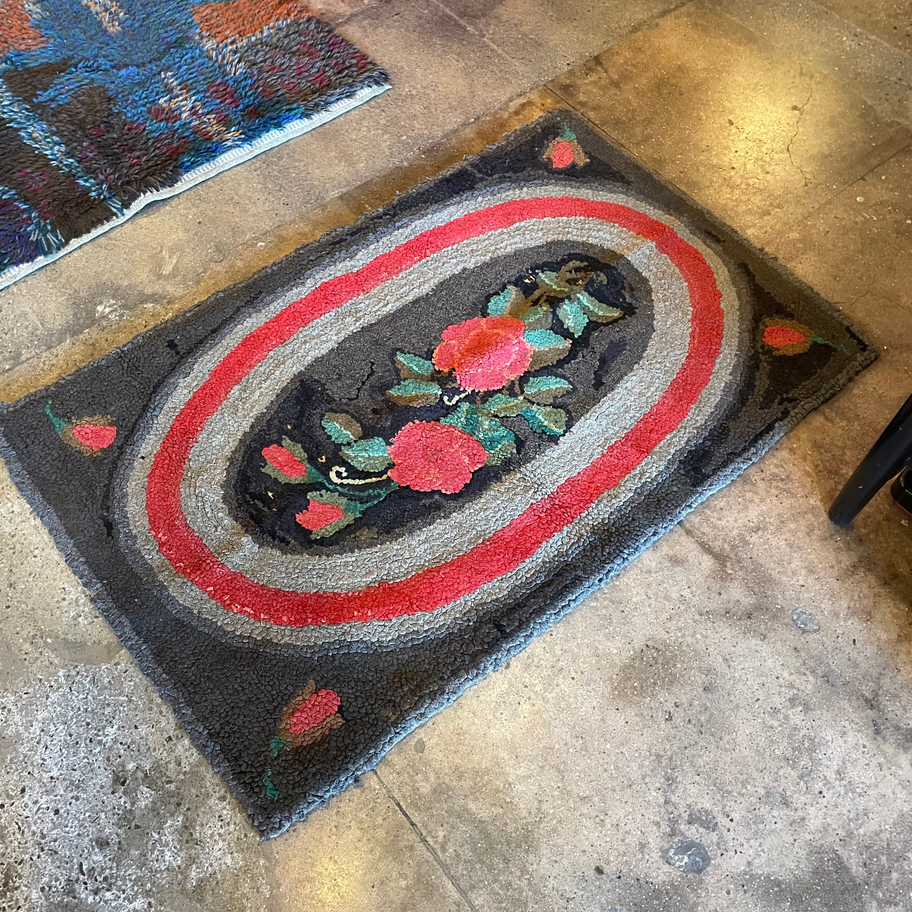 Late 1800's American Rag Rug - 28" x 43" Rugs CANDID HOME
