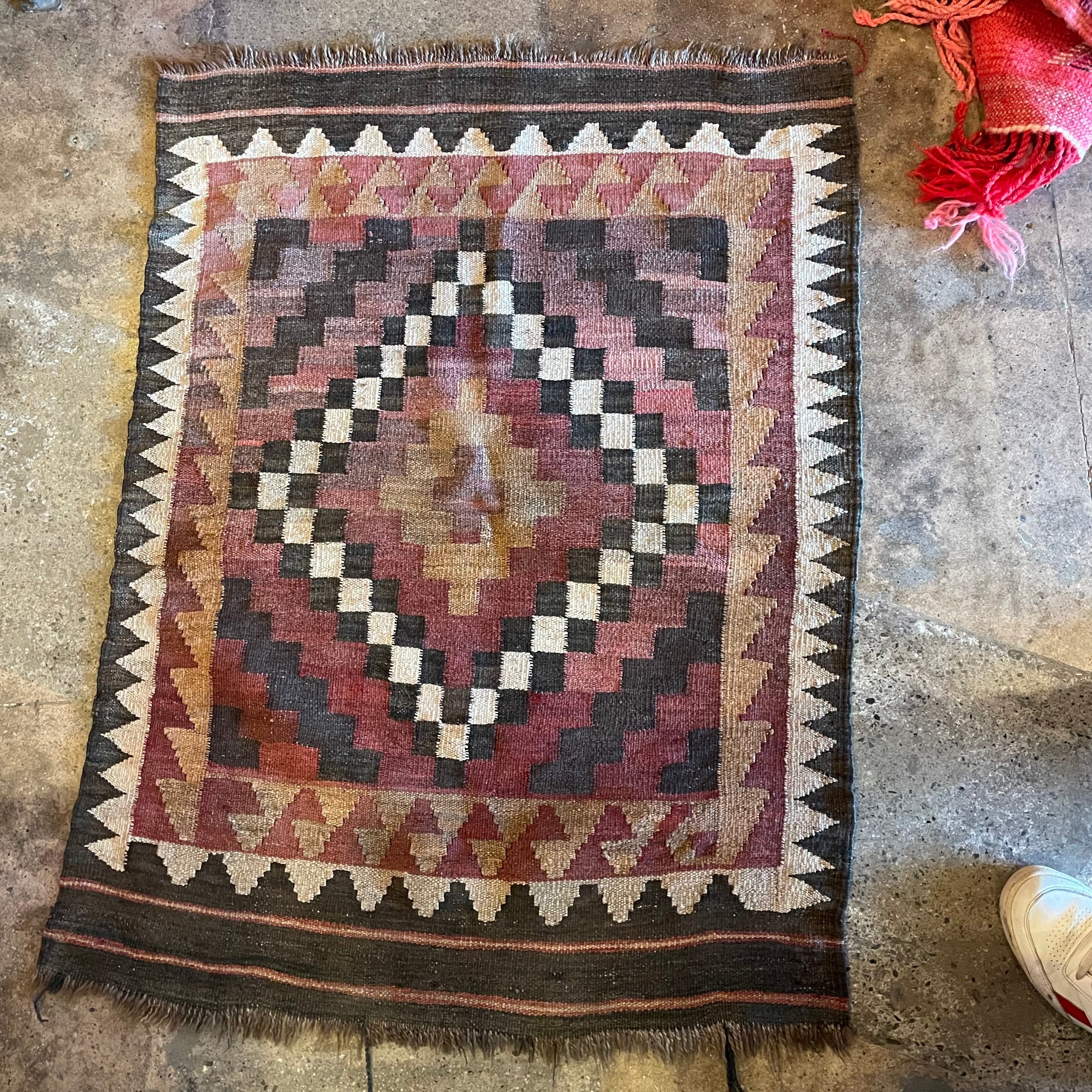 Vintage Kilim Rug - 30" x 40" Rugs CANDID HOME