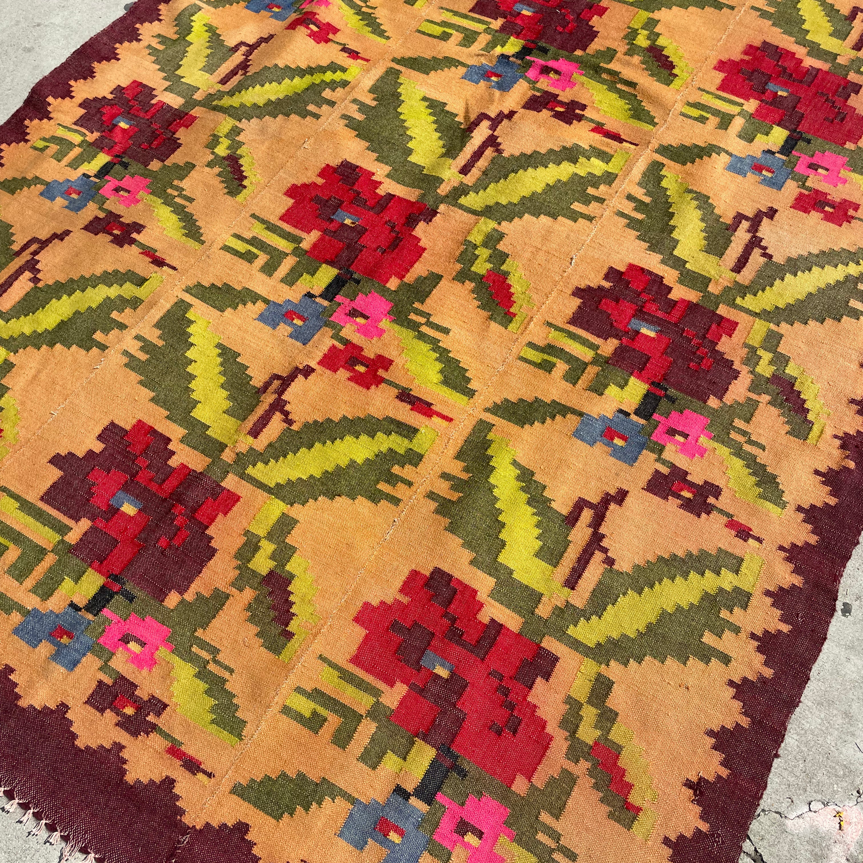 Vintage Peruvian Kilim Rug - 6'3" x 7'9" Rugs CANDID HOME