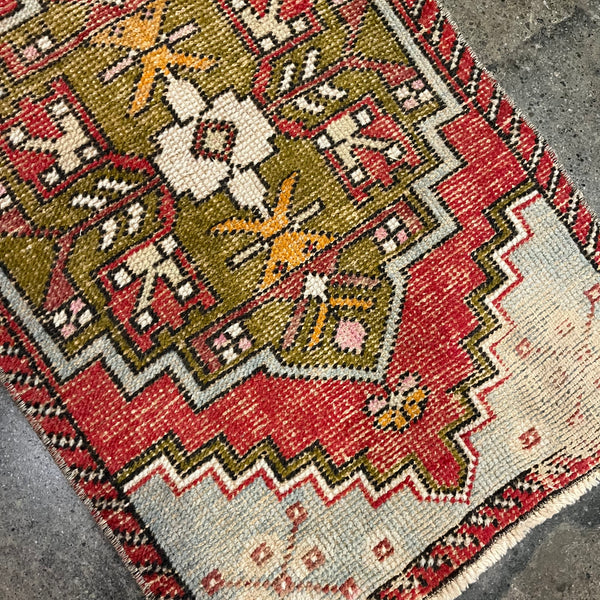 1'8" x 2'11" Vintage Turkish Rug Bath Mats & Rugs CANDID HOME