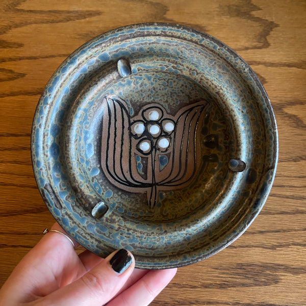 Assorted Vintage Ceramic Ashtrays ashtray CANDID HOME