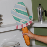 Ruffled Oven Mitt by Tarta Gelatina