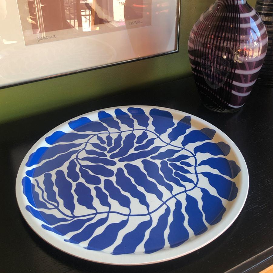 Serving Trays by Linnéa Andersson for Wrap Magazine tray Wrap Magazine Blue Round